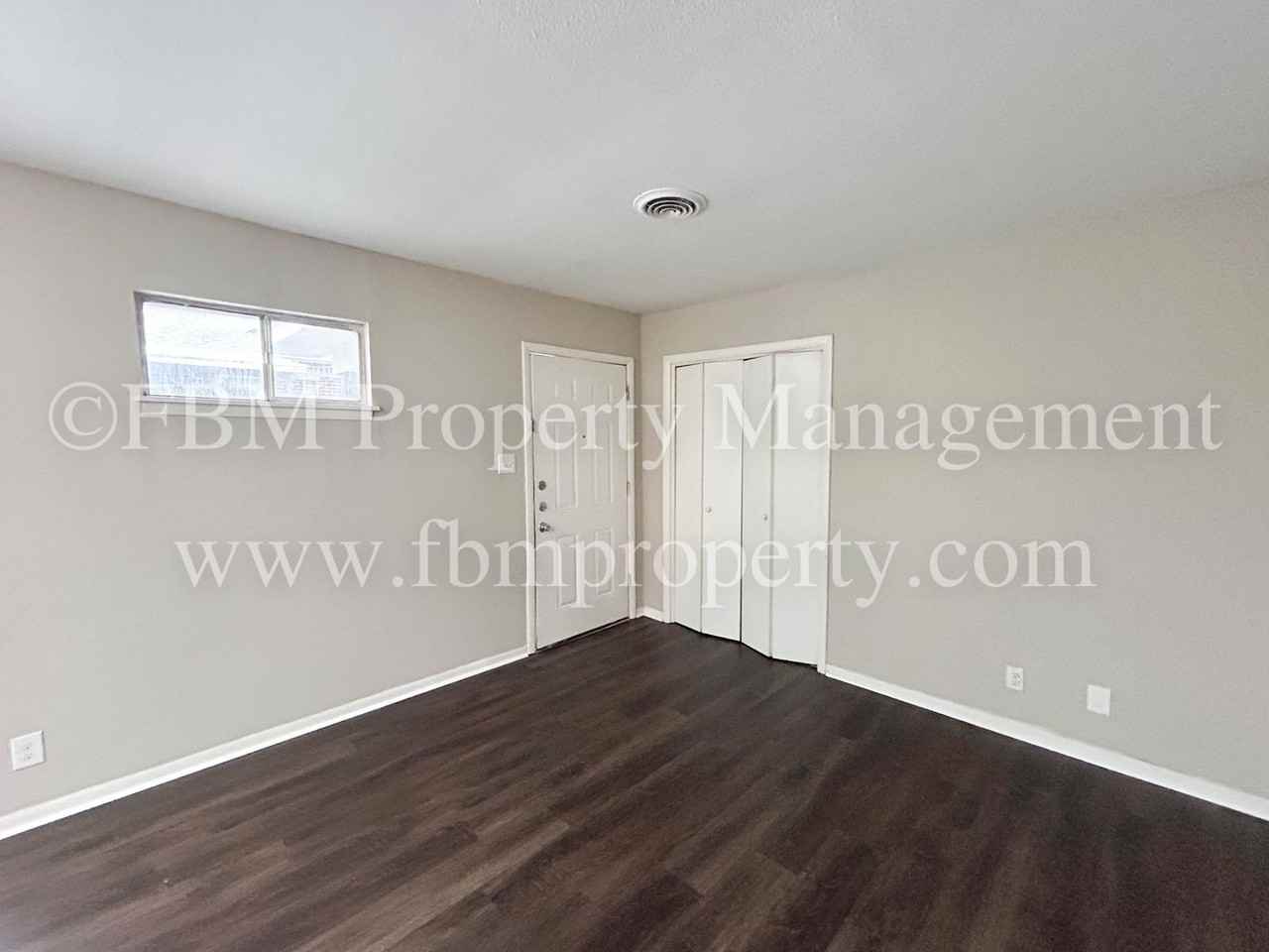 106 S Kaufman St #3 - Photo 5 of 17