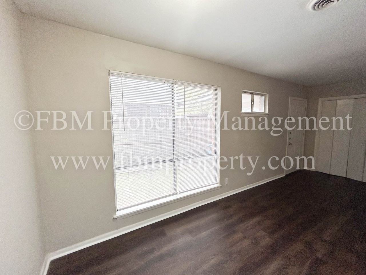 106 S Kaufman St #3 - Photo 6 of 17