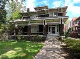 featured image of 240 S Belvedere Blvd