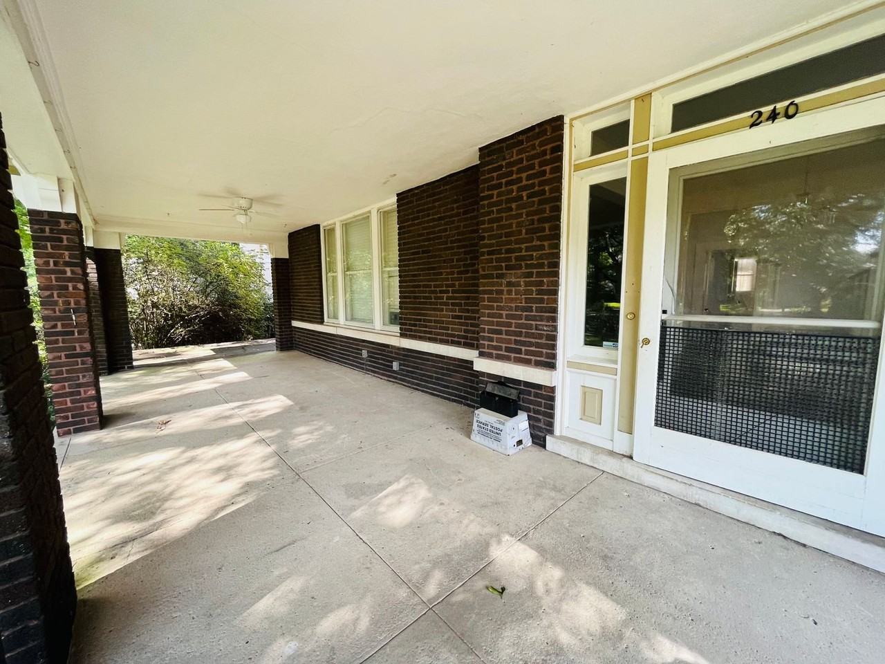 240 S Belvedere Blvd - Photo 3 of 23