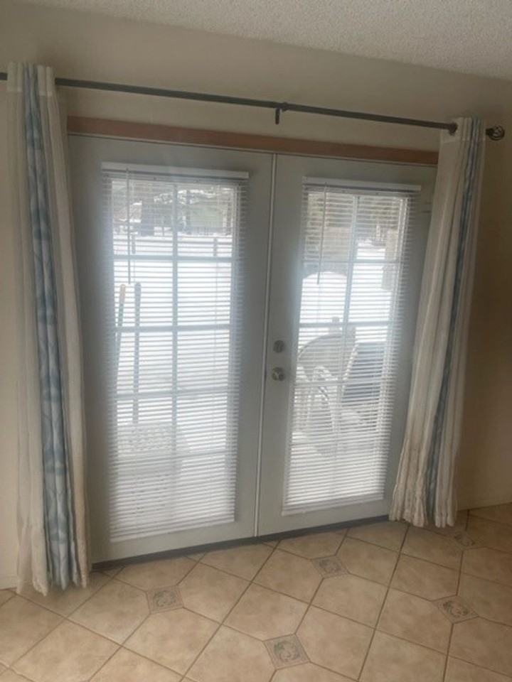 420 Pawnee - Photo 3 of 15