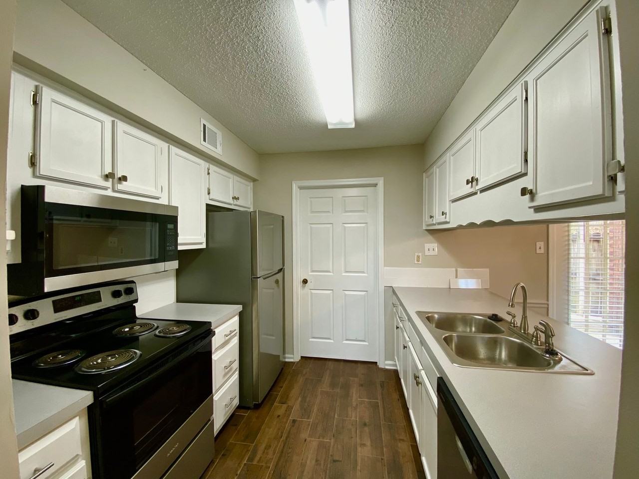 6 Coventry Pl - Photo 4 of 14