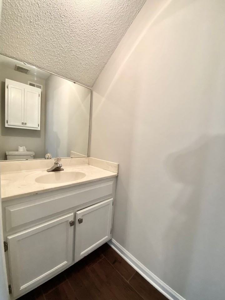 6 Coventry Pl - Photo 5 of 14