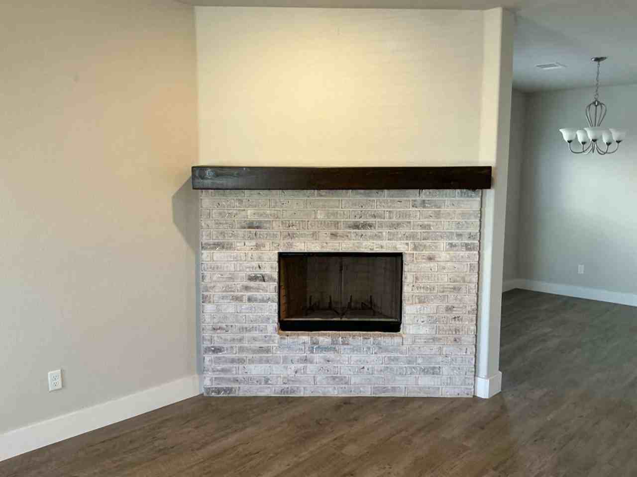 640 The Cottages Dr - Photo 3 of 42