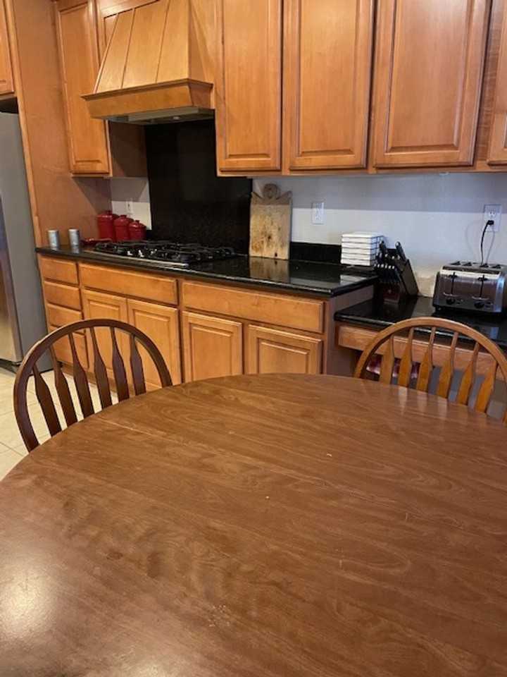 2331 Pepper Tree Ln - Photo 5 of 27