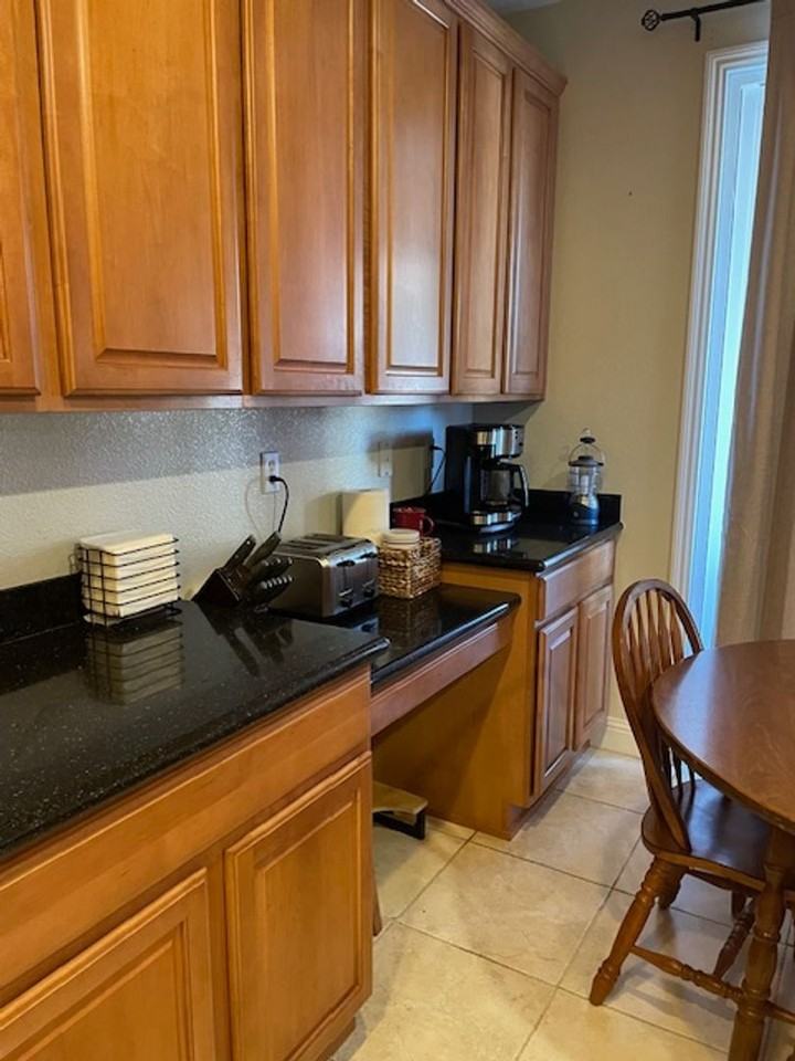 2331 Pepper Tree Ln - Photo 7 of 27