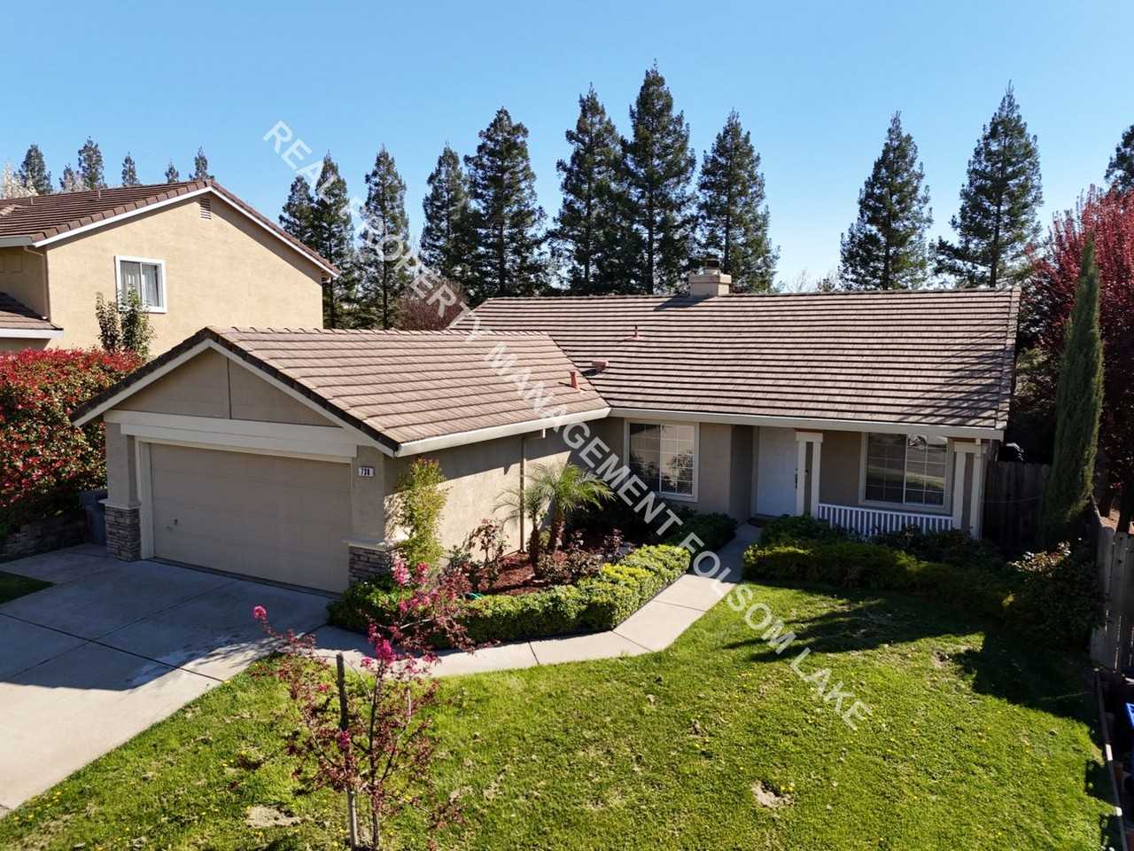 738 Agostini Cir - Photo 2 of 20