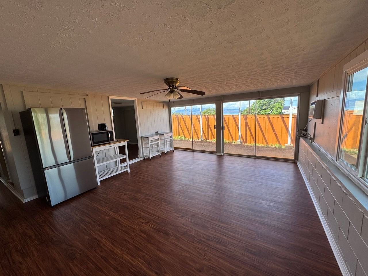 129 Wahikuli Rd - Photo 3 of 7