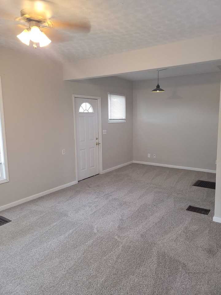 116 S Collinwood Blvd - Photo 2 of 14