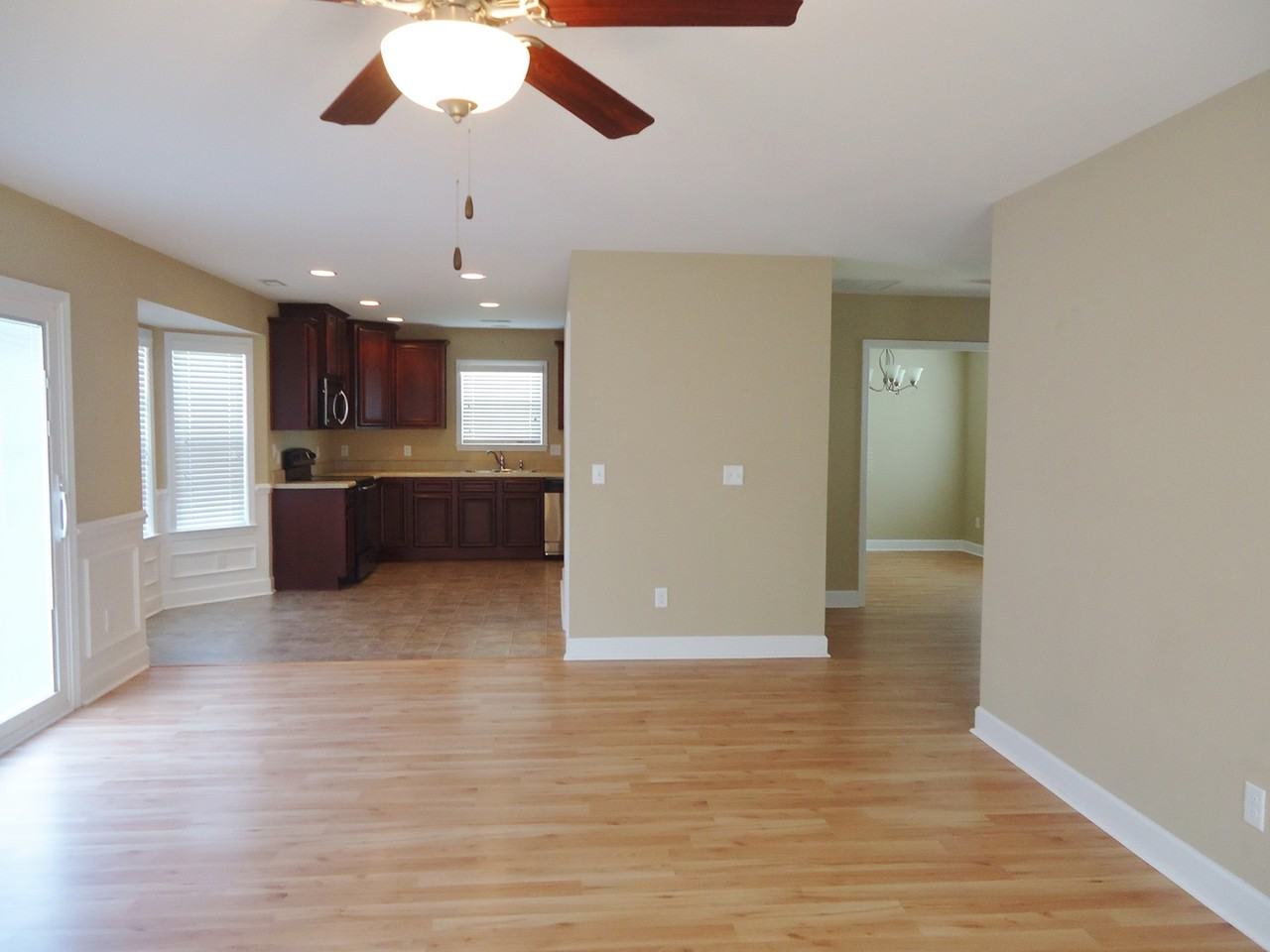 108 Preswick Dr - Photo 5 of 25