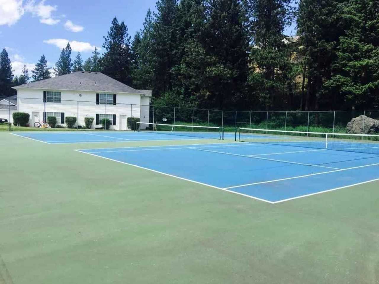 8205 N Ridgewood Dr #2 - Photo 4 of 46