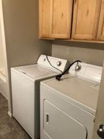 featured image of 916 Shirley Pl #G