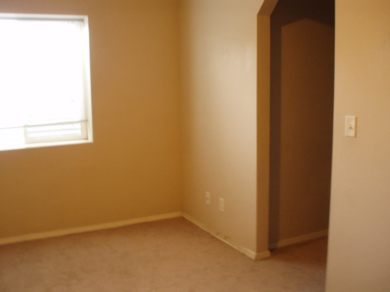 97 13th St #D - Photo 5 of 39