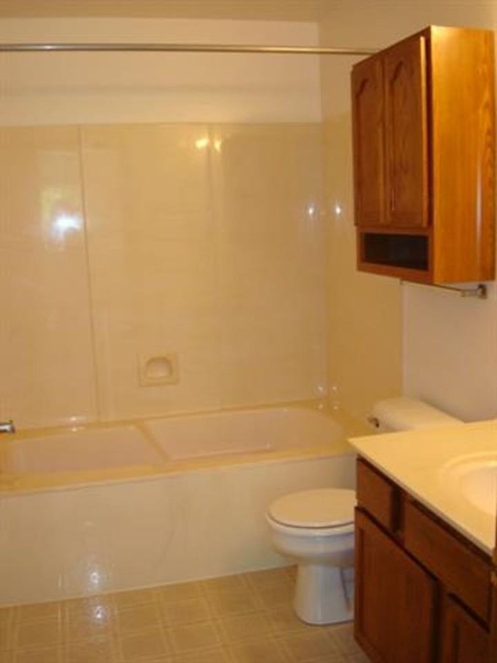 MANCHESTER TOWNHOMES - Photo 2 of 14