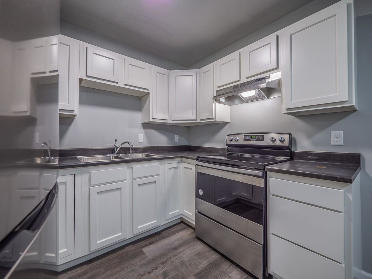 Peach Creek Apartments - Photo 2 of 17