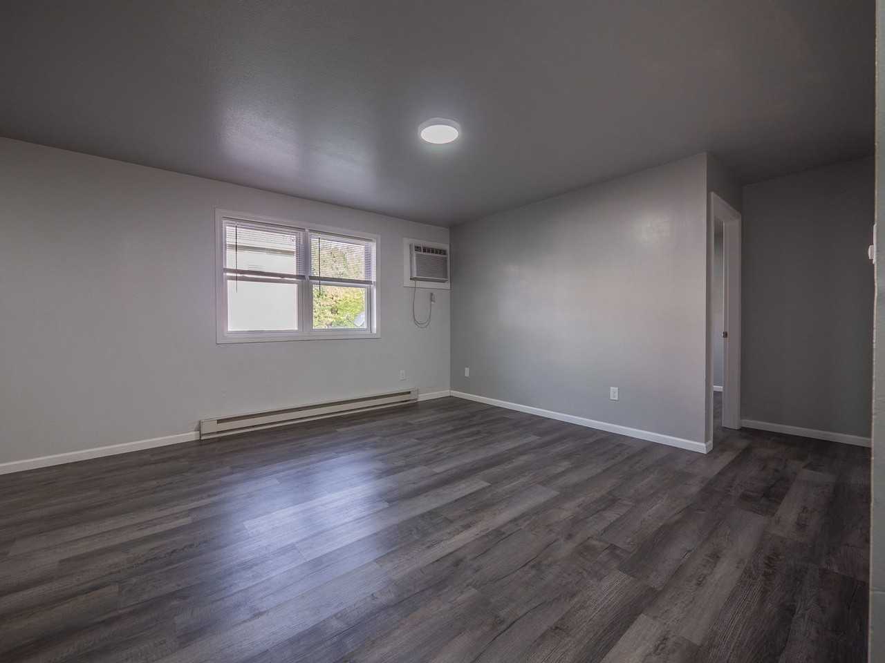 Peach Creek Apartments - Photo 7 of 17