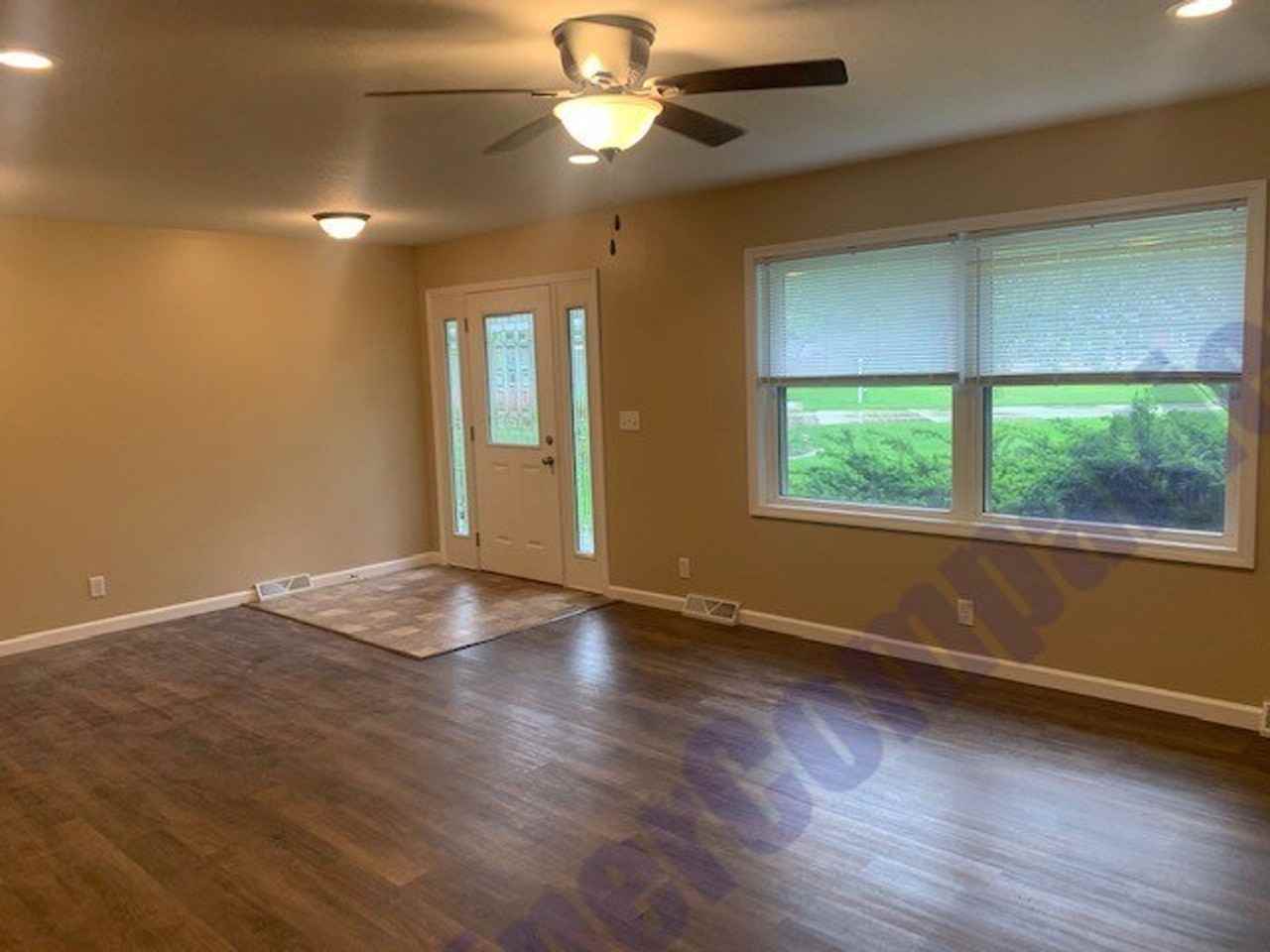 408 N 4th St - Photo 2 of 17