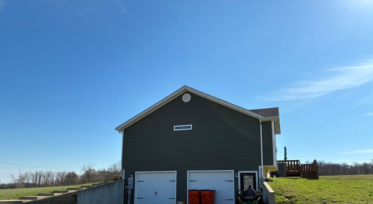 9593 Saint John Rd - Photo 3 of 50