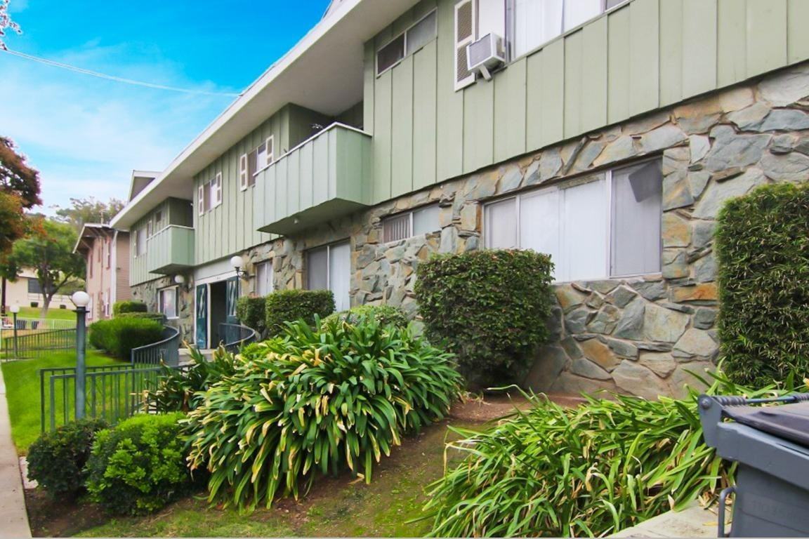 13456 CAMILLA ST - Photo 3 of 44