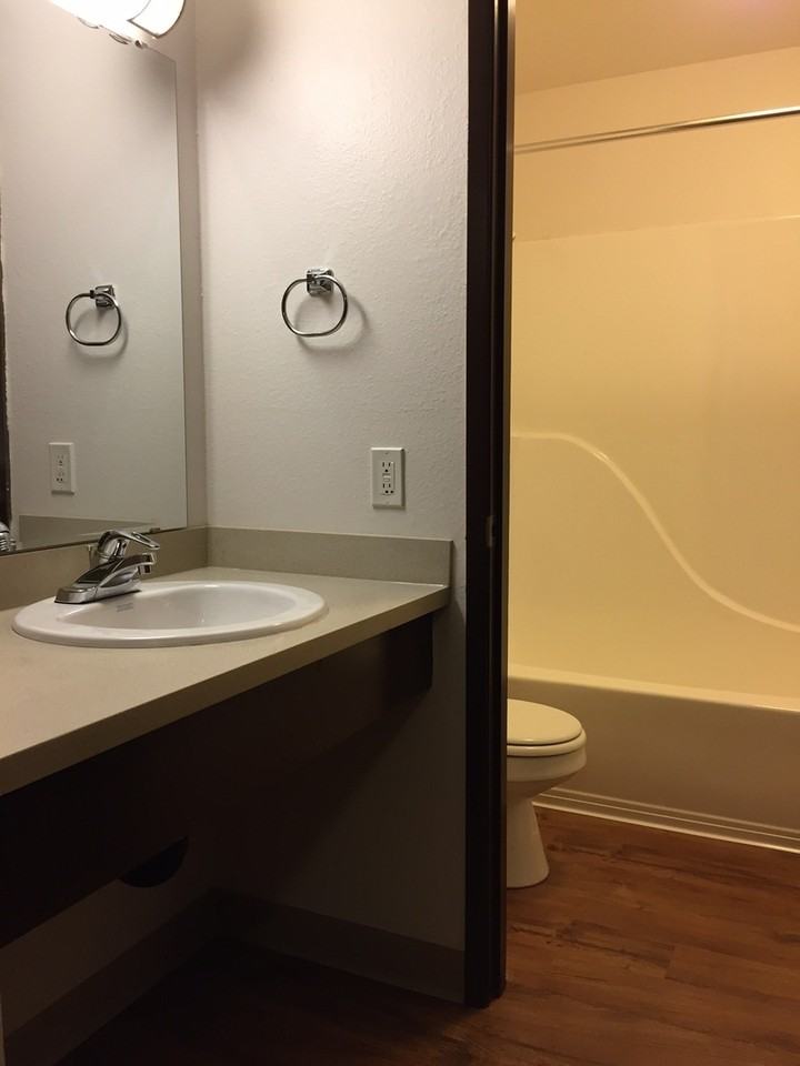 Olympia Crest Apts - Photo 7 of 18