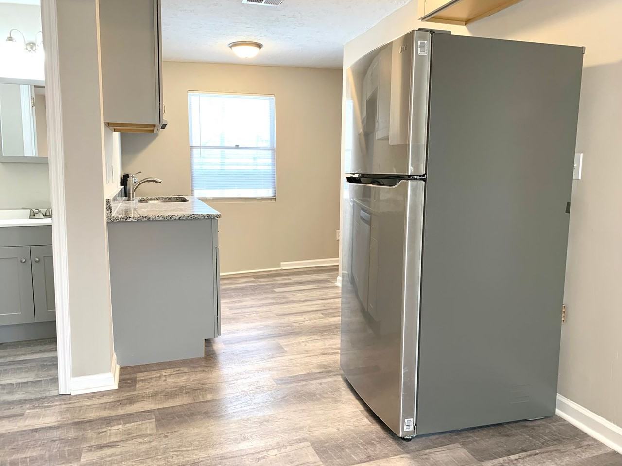 719 Elder St - Photo 5 of 31