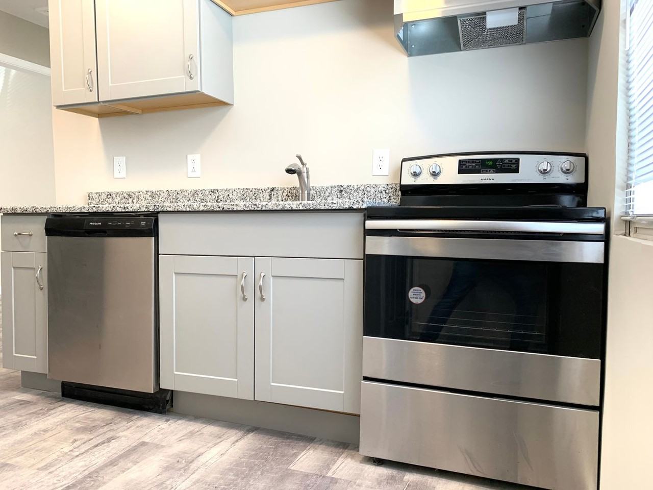 719 Elder St - Photo 6 of 31