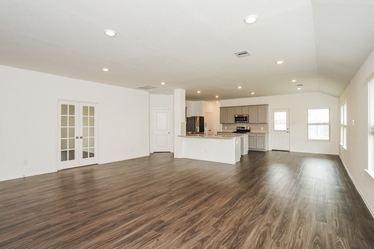 723 723 Autumn Lake Ln - Photo 5 of 18