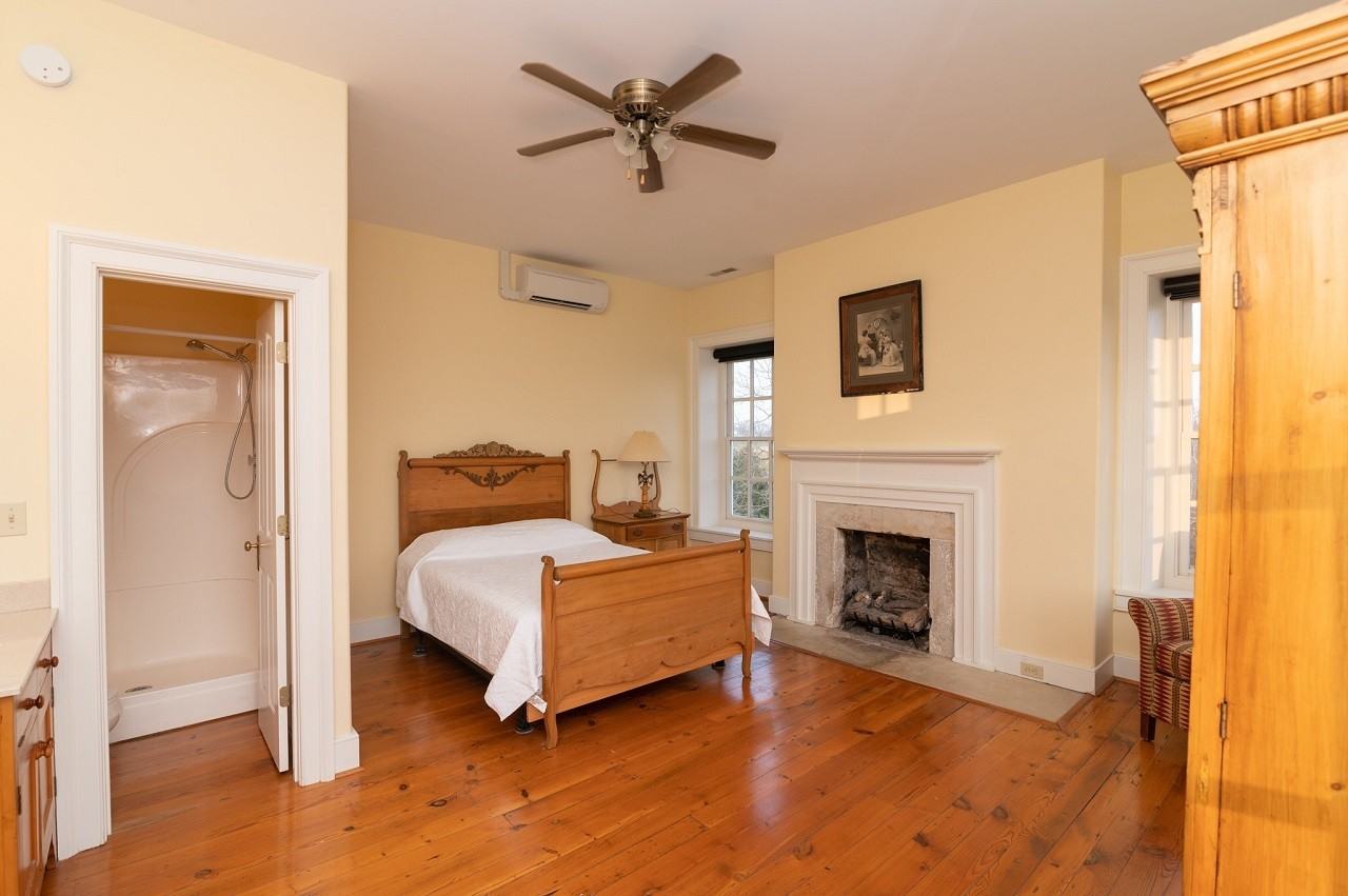 9125 Winkelmann - Photo 3 of 34