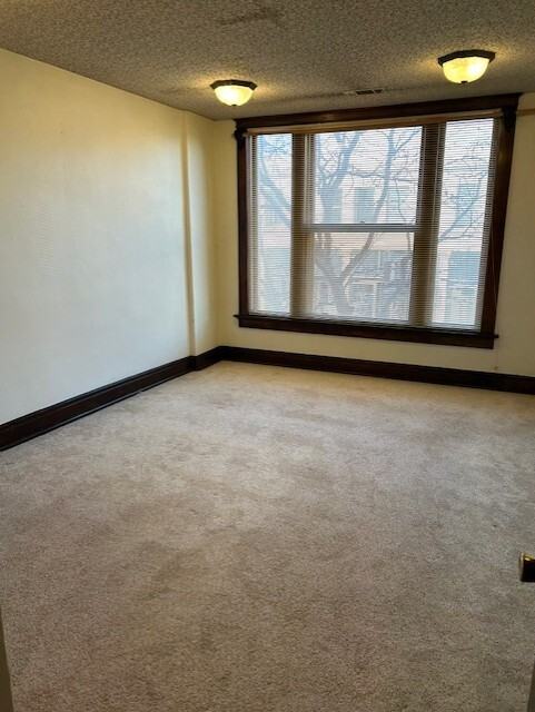 119 1/2 N 28th St #3 - Photo 3 of 10