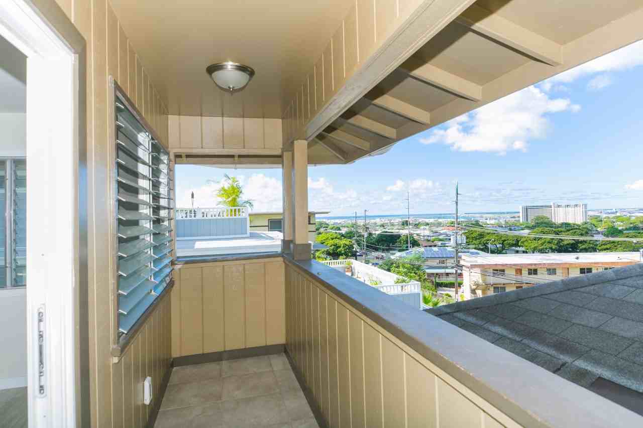 1915 Kalihi St - Photo 7 of 10