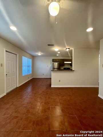 1721 Quintana Rd #101 - Photo 2 of 29