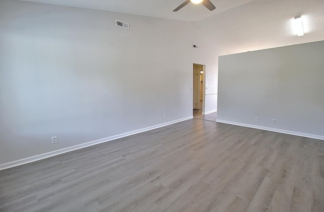 910 Brett Dr #132 - Photo 2 of 17