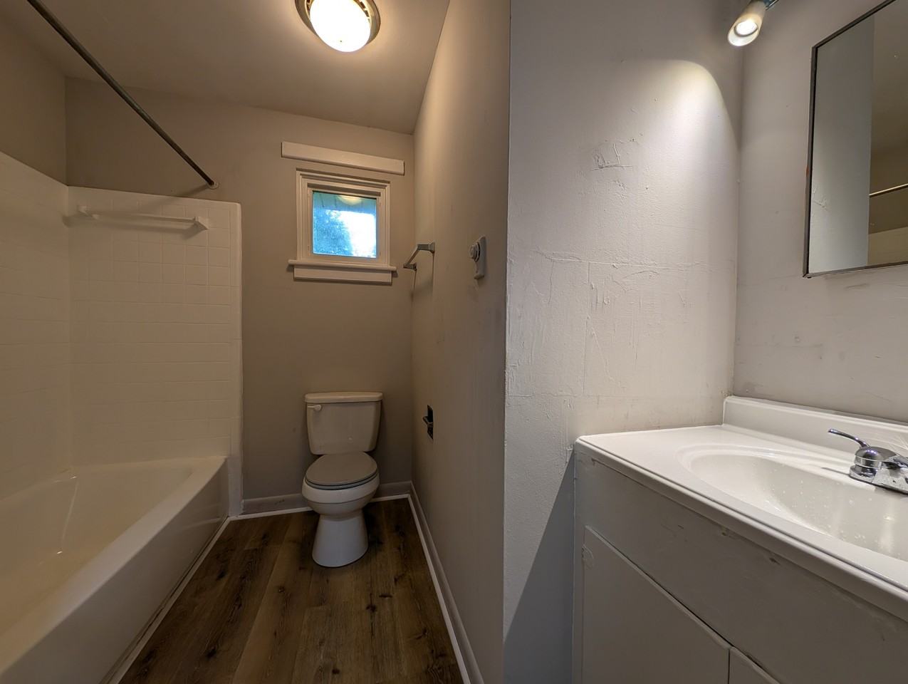 2820 Kulman Pl - Photo 3 of 7