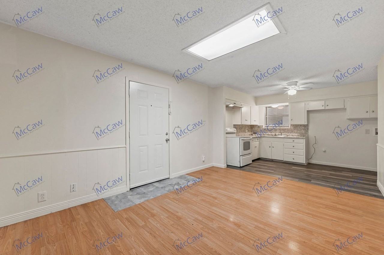 3532 Hilton Dr - Photo 5 of 18