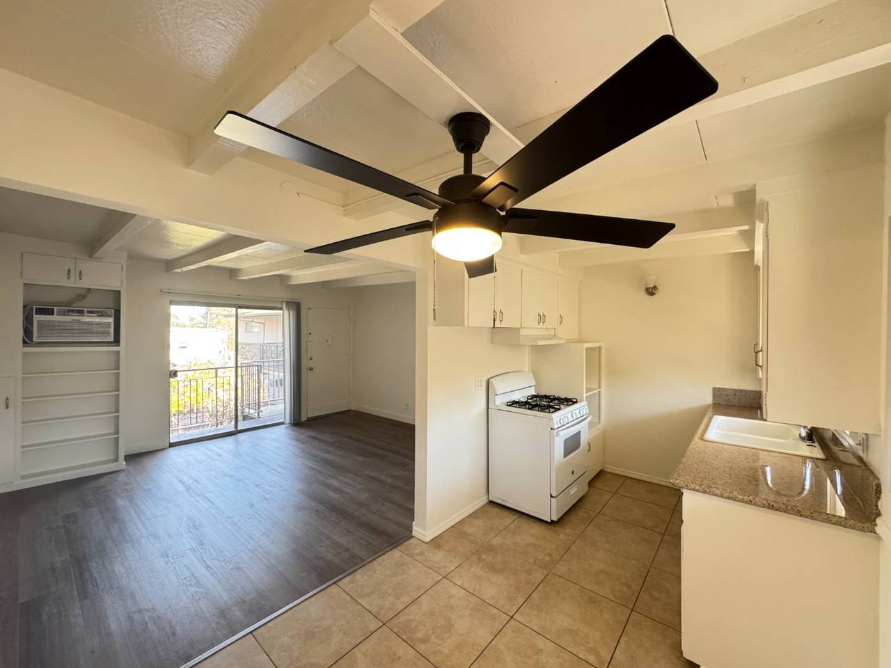 585 West Sierra Madre Boulevard #H - Photo 3 of 10