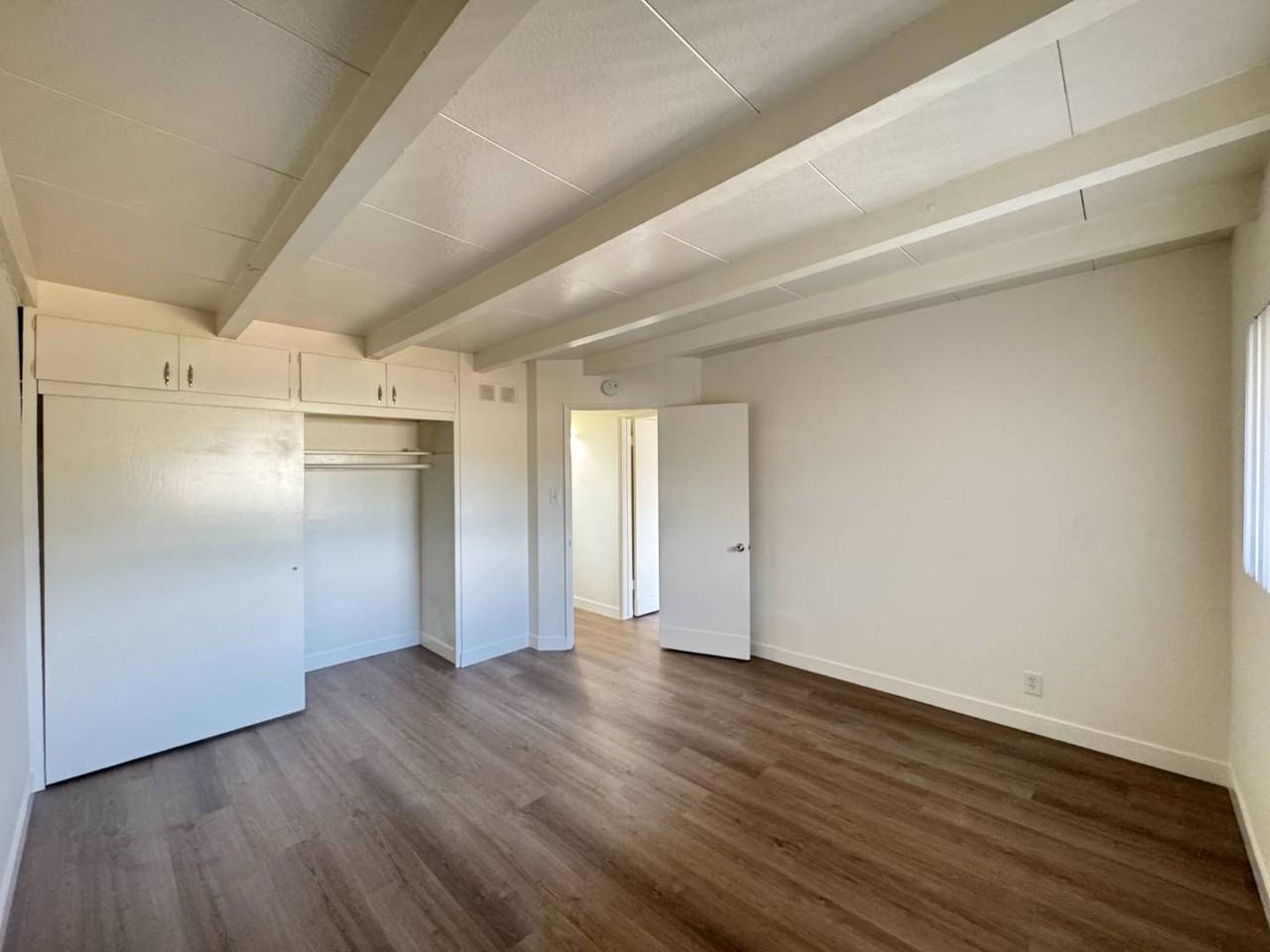 585 West Sierra Madre Boulevard #H - Photo 6 of 10