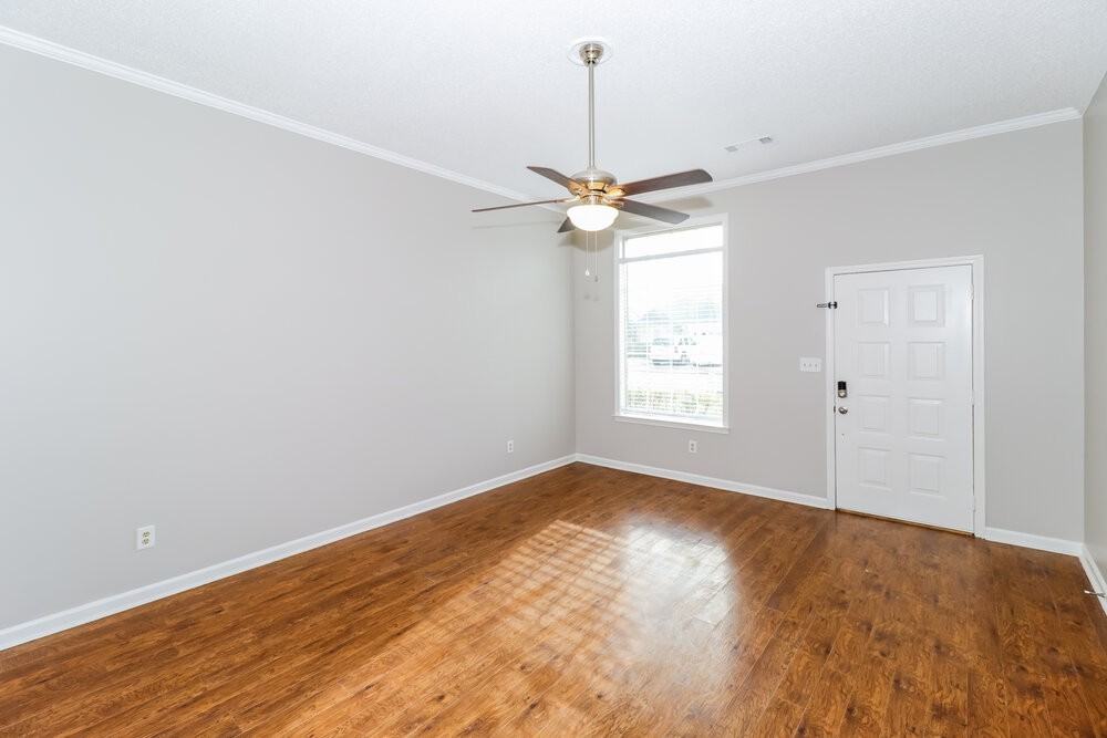 2268 Lake Hill Ct - Photo 4 of 16