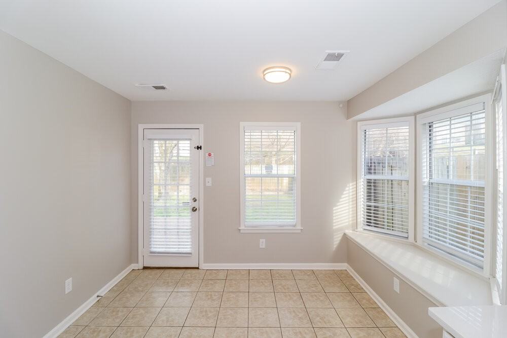 2268 Lake Hill Ct - Photo 6 of 16