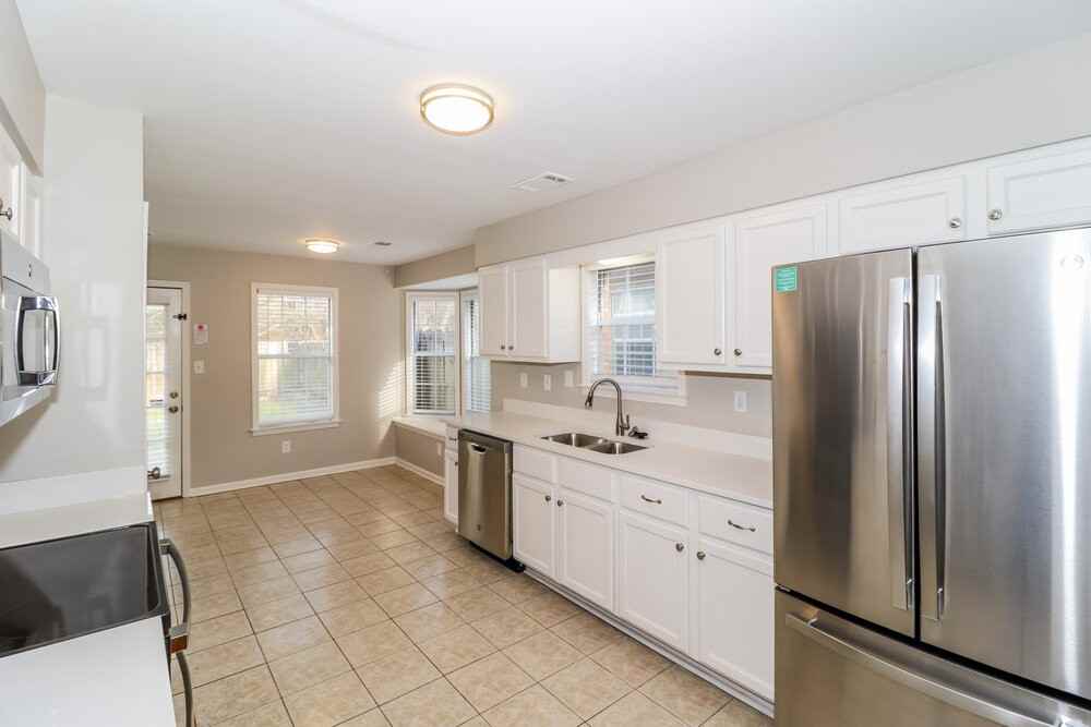2268 Lake Hill Ct - Photo 7 of 16