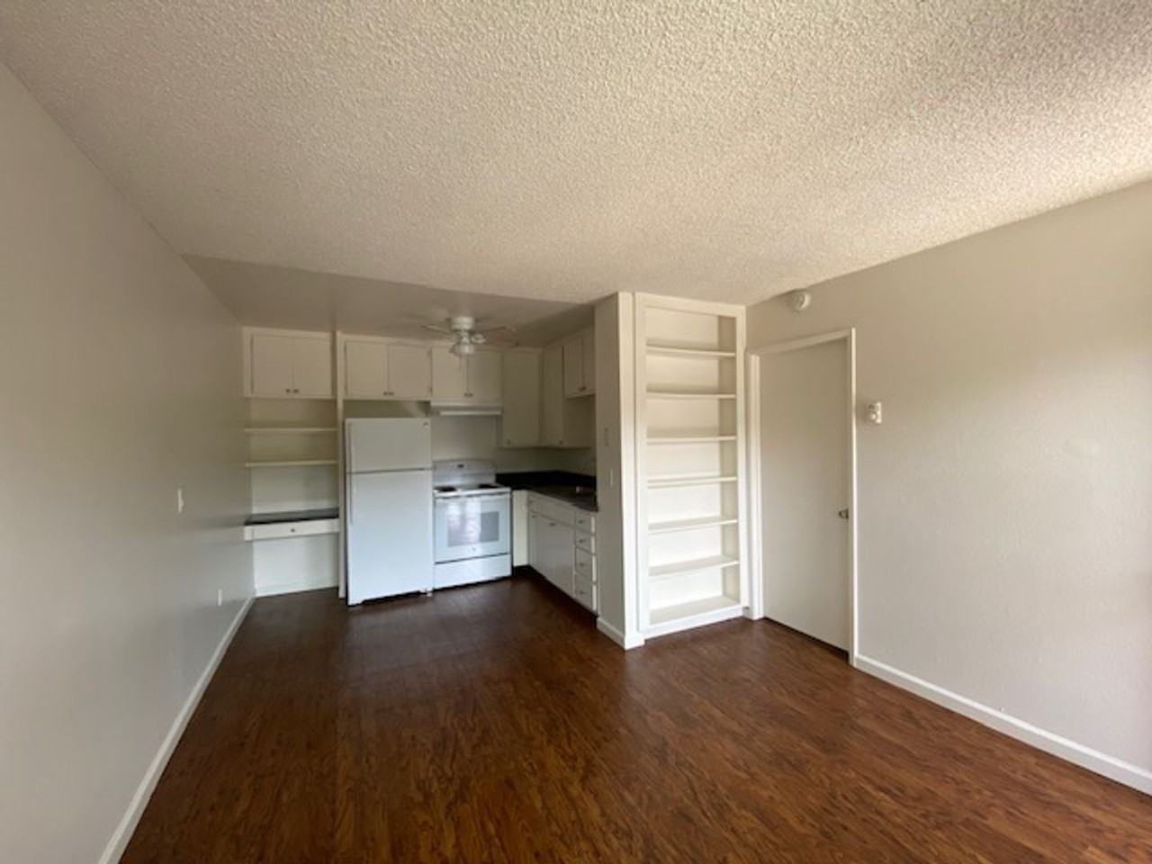 Vista Capri Apartments in Kearny Mesa - Photo 6 of 34