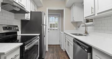 featured image of 325 Raintree Dr