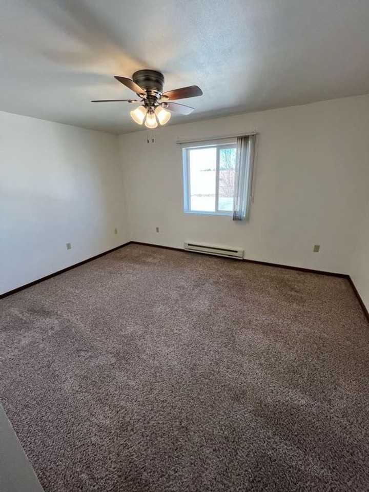 West Win Heights Apartments - Photo 3 of 33