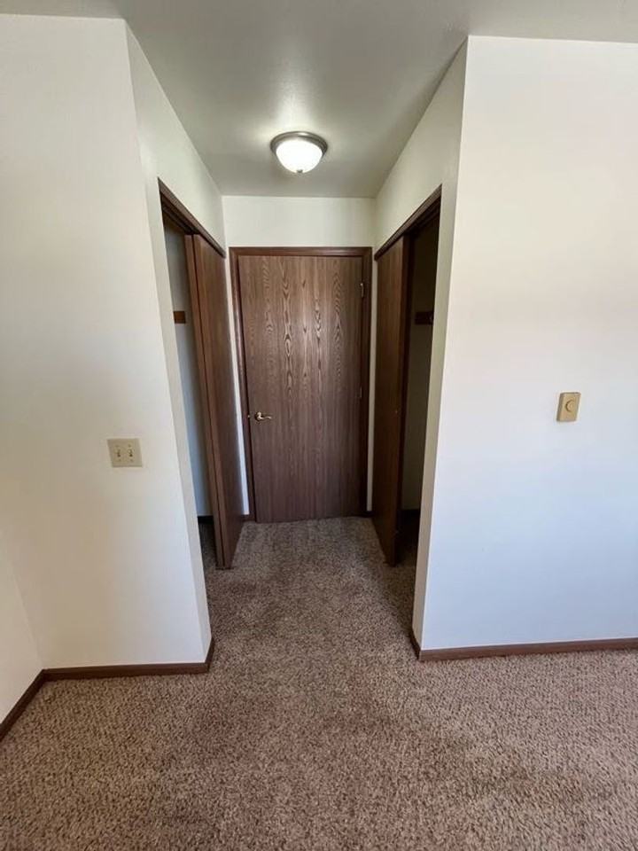 West Win Heights Apartments - Photo 4 of 33