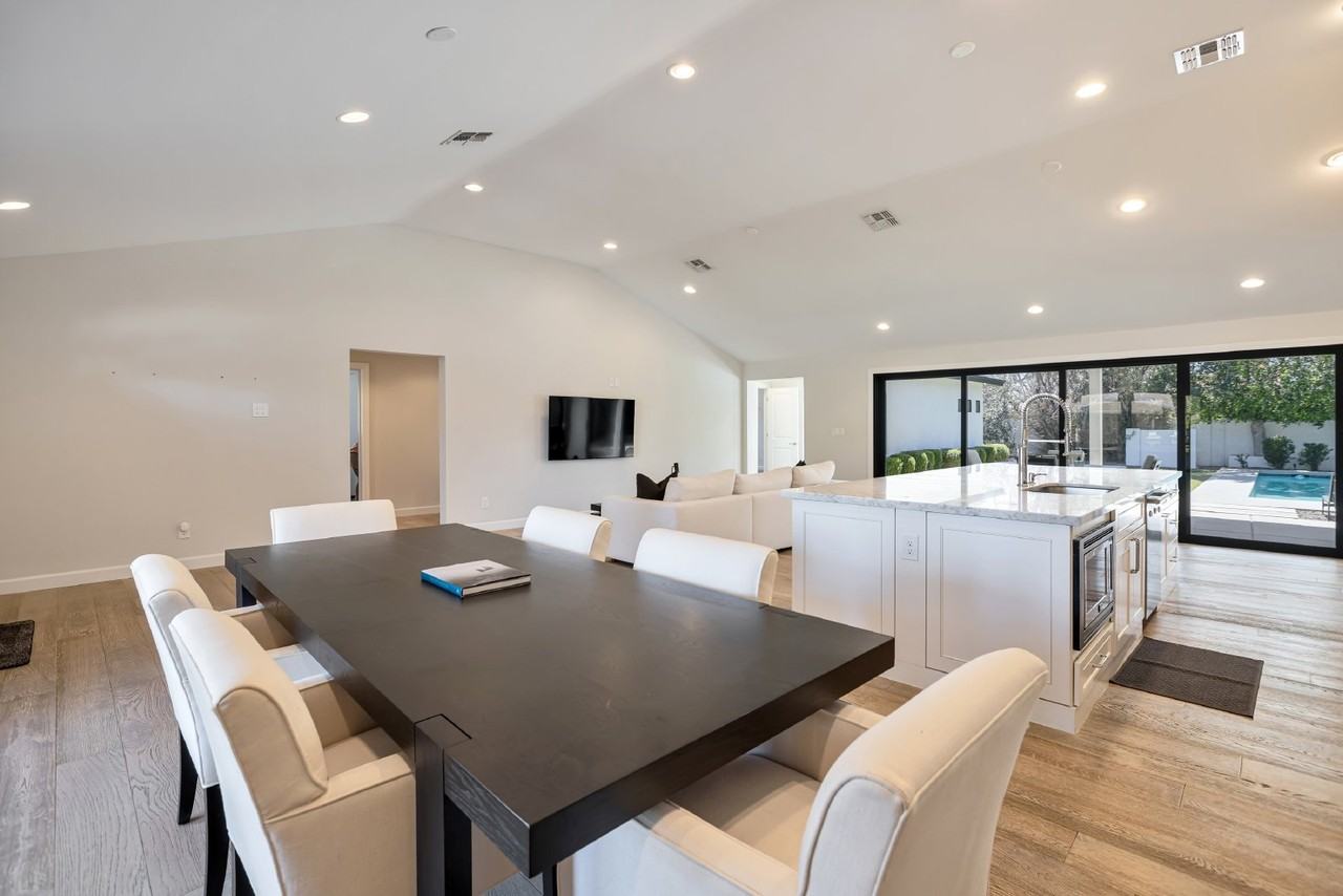 4513 E Avalon Dr - Photo 6 of 35