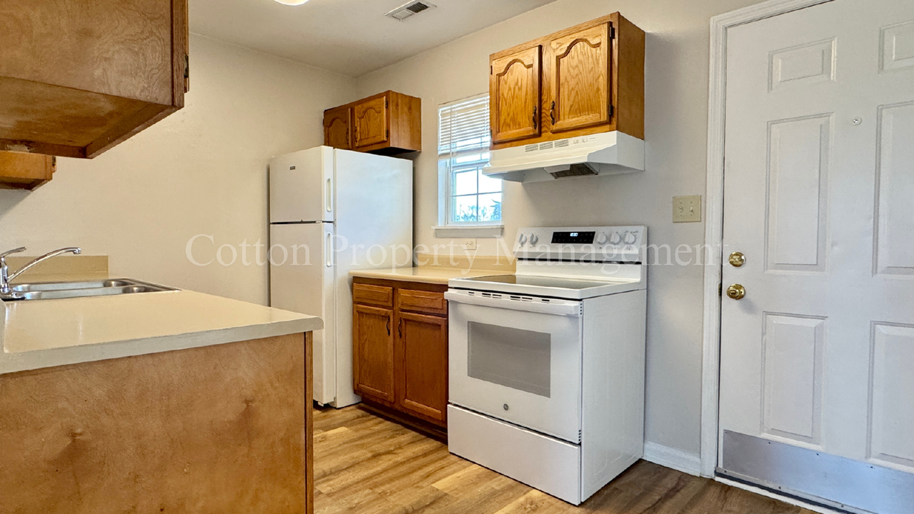 315 S Dudley St #19 - Photo 6 of 26