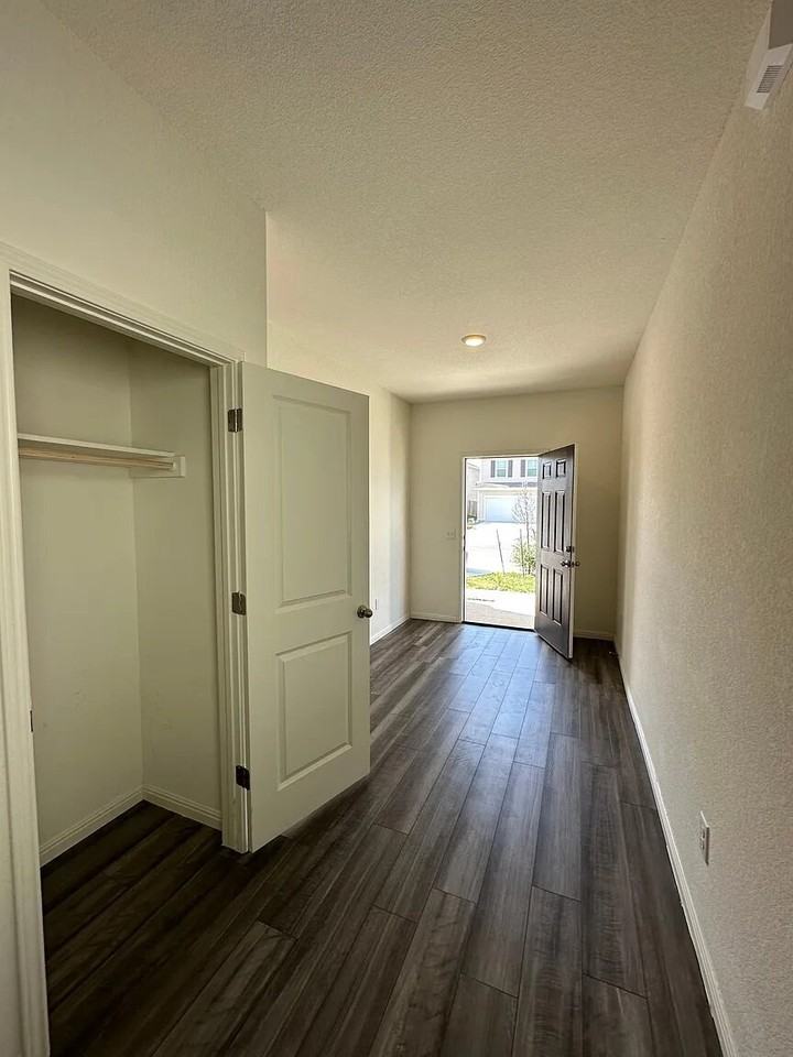 114 Aoudad Rd - Photo 2 of 23