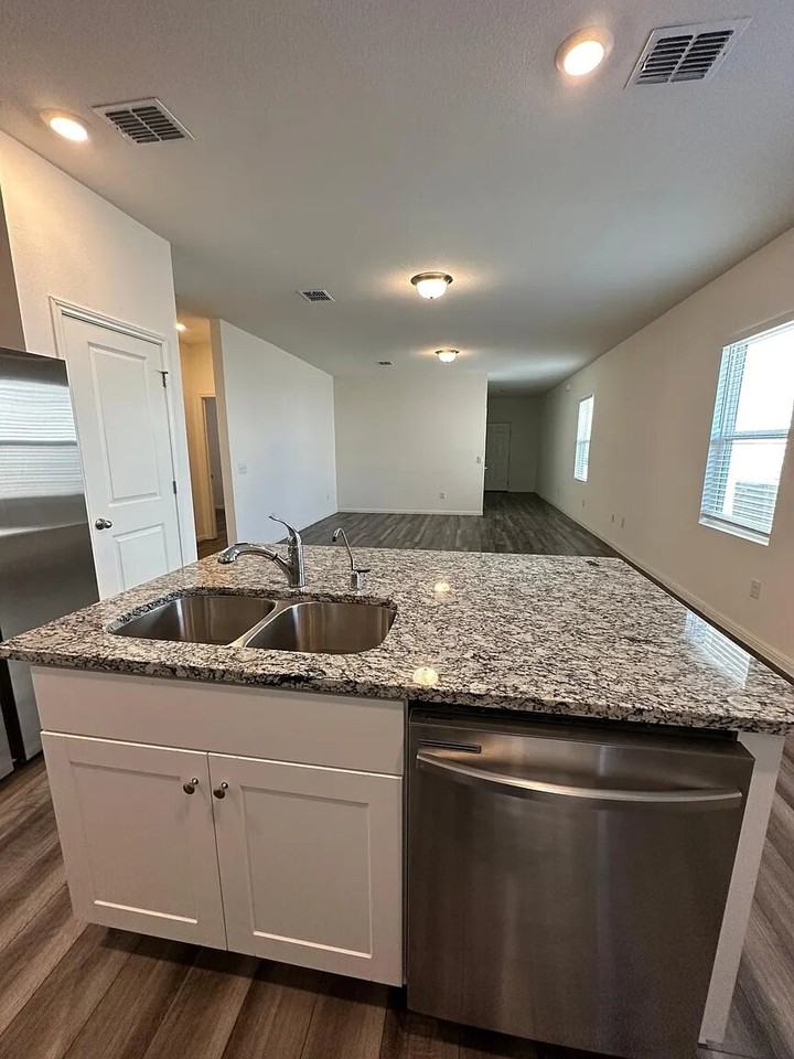 114 Aoudad Rd - Photo 7 of 23