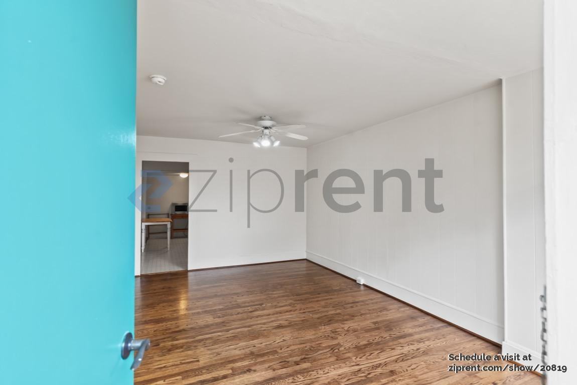 486 Monroe St #B - Photo 3 of 18