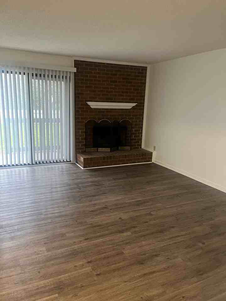 10921 Harrowfield Rd - Photo 2 of 14