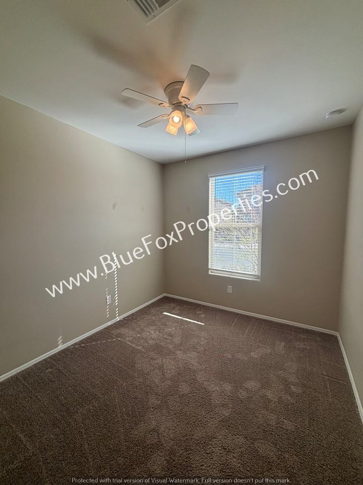 10140 S Rolling Water Dr - Photo 2 of 26